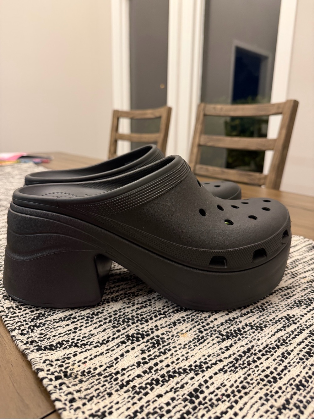 Men’s  Siren Black Chunky NWT Platform Slip On Clogs Size 11